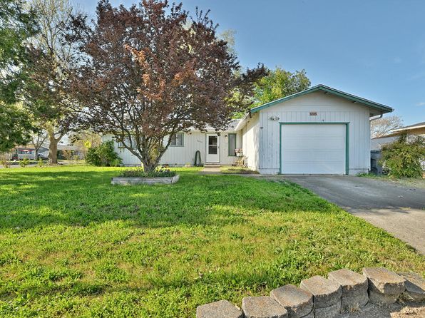 3025 Ingalls Dr, White City, OR 97503