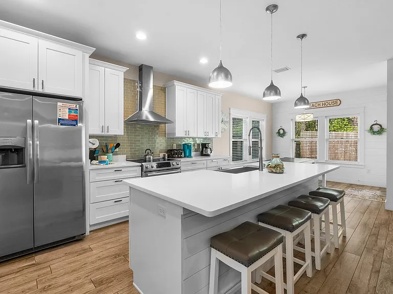 228 Palm Beach Dr — Photo 13