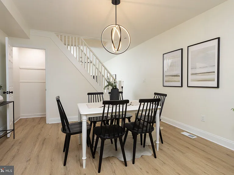 430 Fawcett St — Photo 9