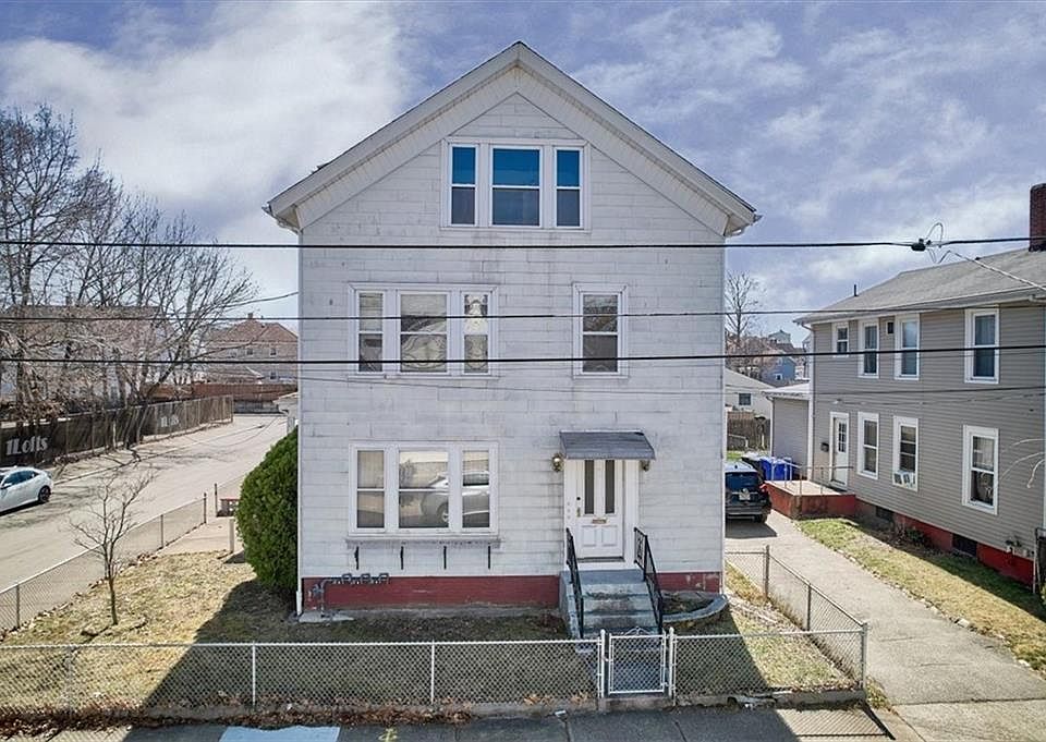 21 Beecher St Pawtucket RI Zillow