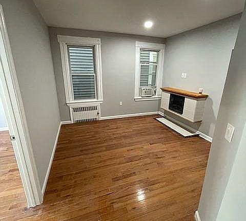 3rd image of 50 Hazelwood Ave #1