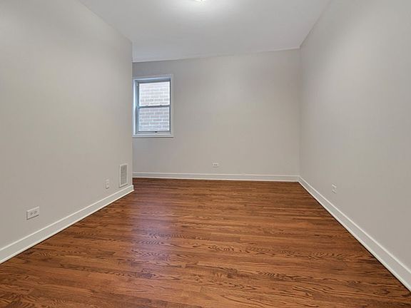 2nd image of 745 S Claremont Ave APT 2