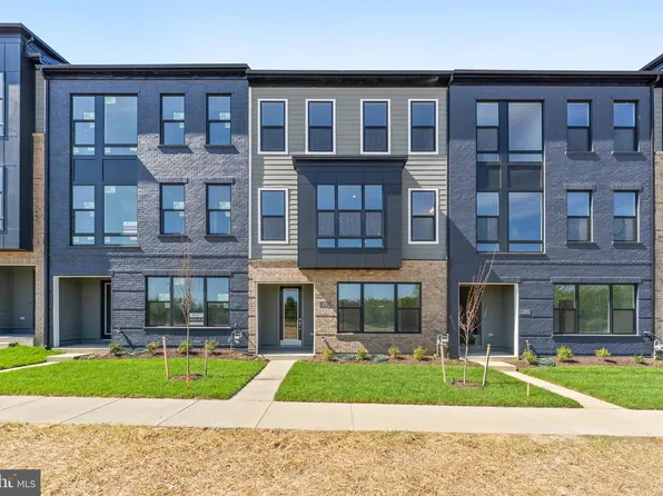 115 Summit Point Blvd Unit 18-J, Bowie, MD 20716