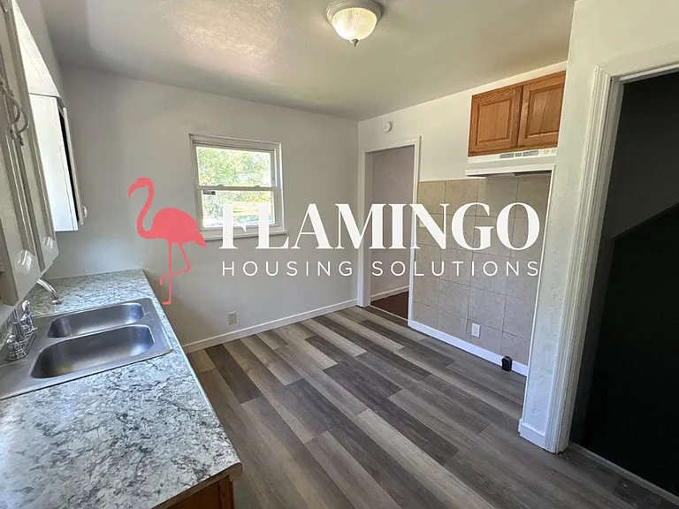 216 N Ardmore Ave — Photo 5