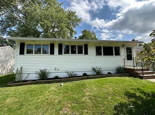 13367 Yager Dr, Strongsville, OH 44136