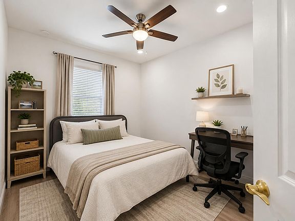 4th image of 6993 Pines Circle
