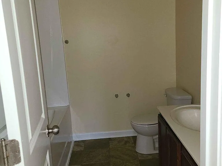 933 Capetown Ln — Photo 15