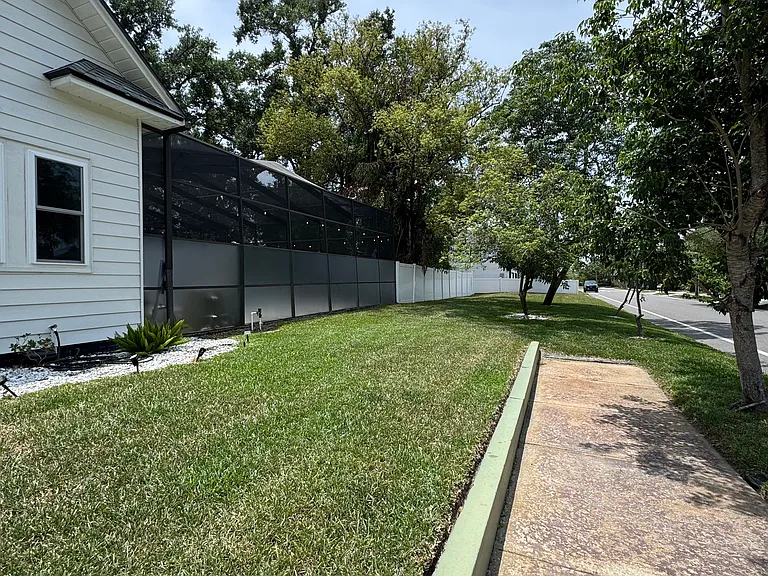 W Amelia Ave — Photo 22