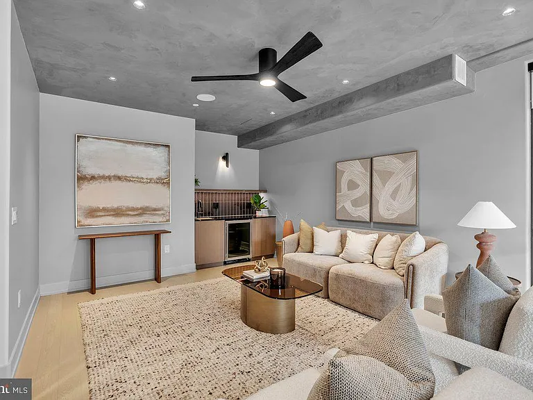 110 S Bonsall St — Photo 12