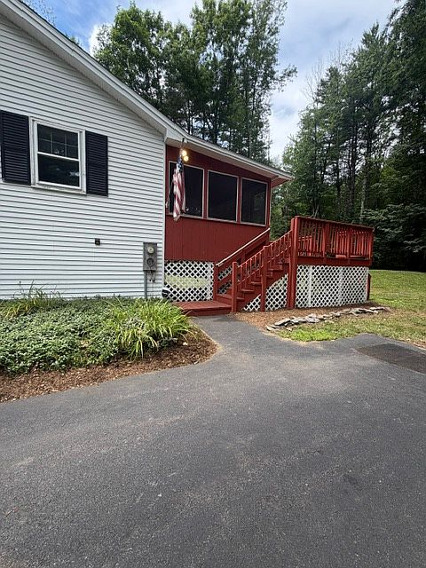 2nd image of 185 Long Hill Rd