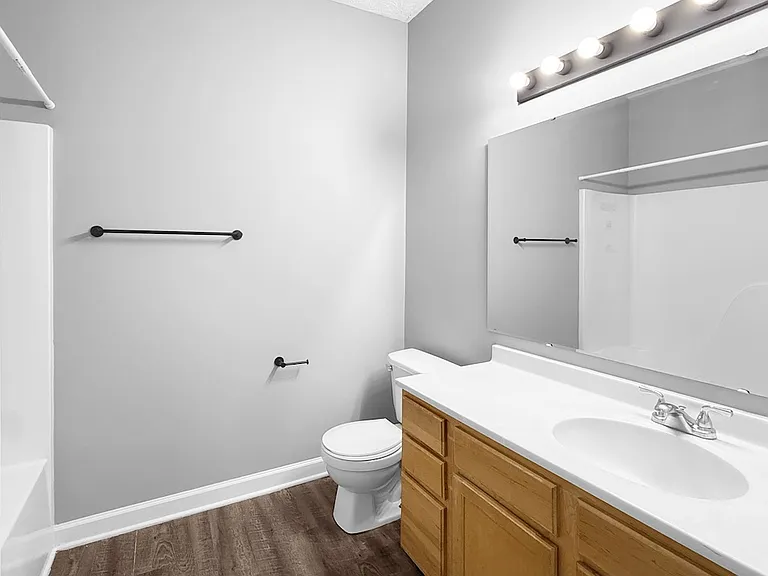 Cross Lake Apartments — Photo 150