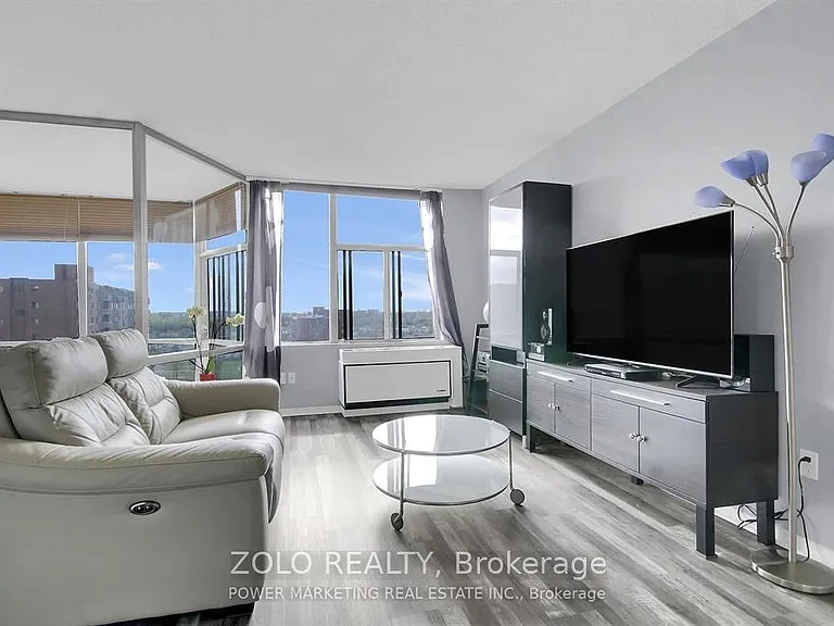 2759 Carousel Cres #1206 — Photo 10