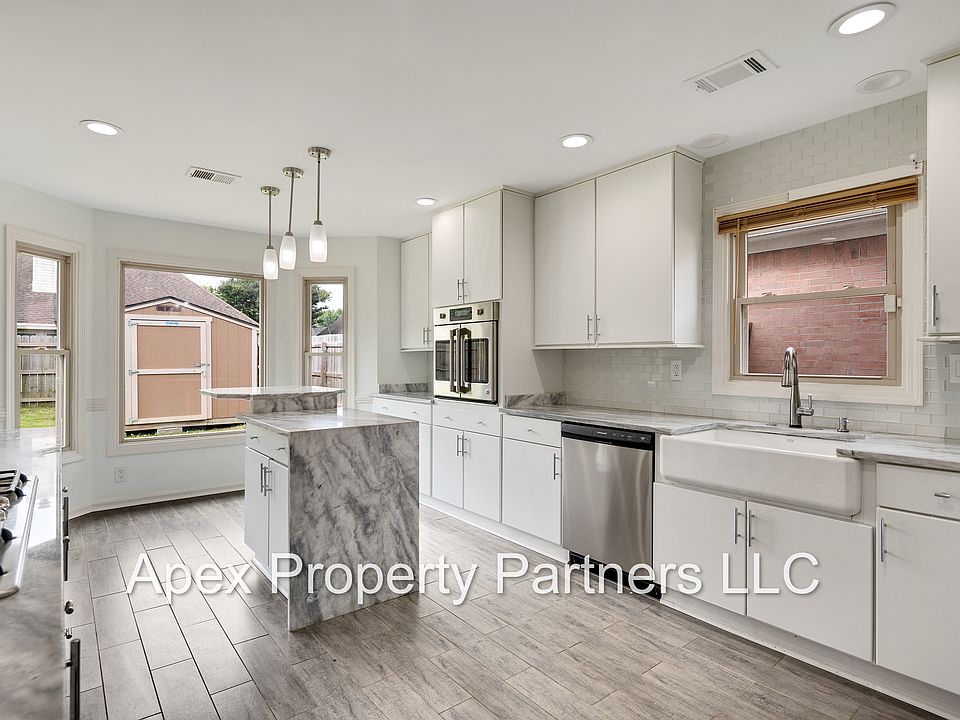 1st image of 7609 Dexter Hollow Dr
