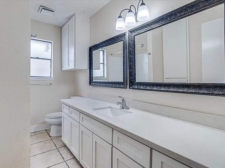 985 Crossbill St — Photo 19