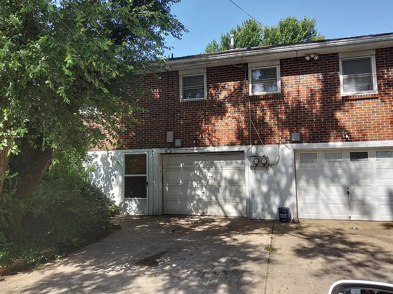 S Oxford Ave — Photo 4