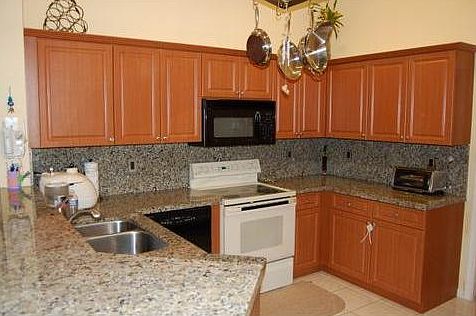 3rd image of 4282 Greenbriar Ln
