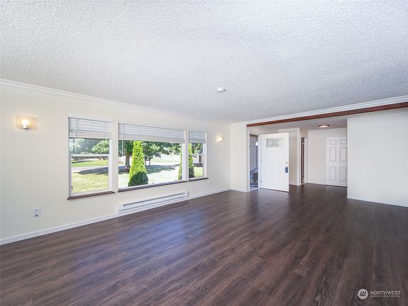 5th image of 7325 53rd Avenue NE
