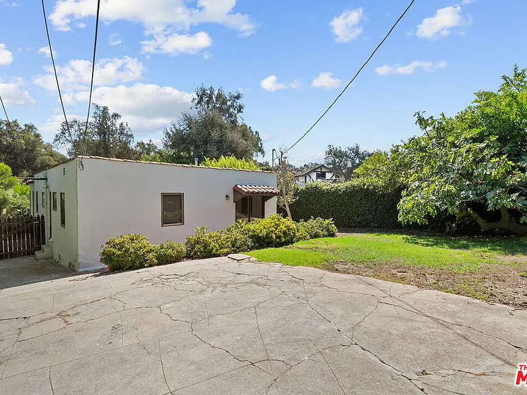 2569 Patricia Ave — Photo 40