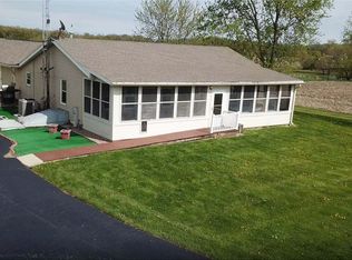 1271 224th Ave, Kansasville, WI 53139