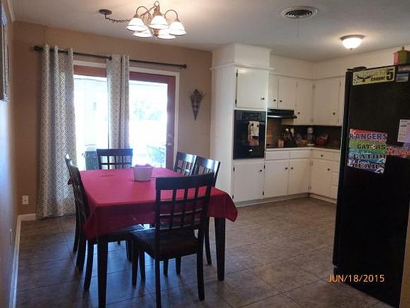 4th image of 210 Parkview Pl