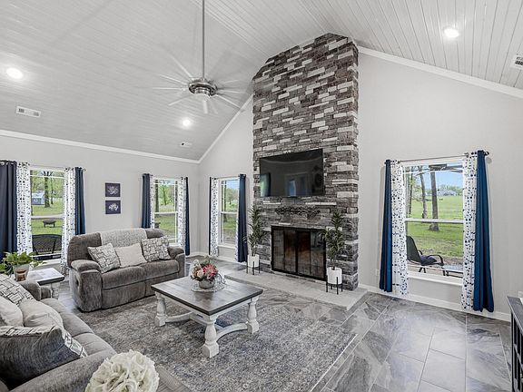 5th image of 7171 Carver Road