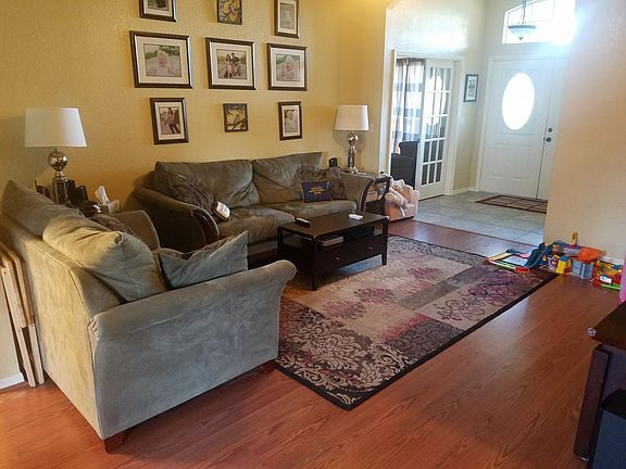 3rd image of 135 Windridge St