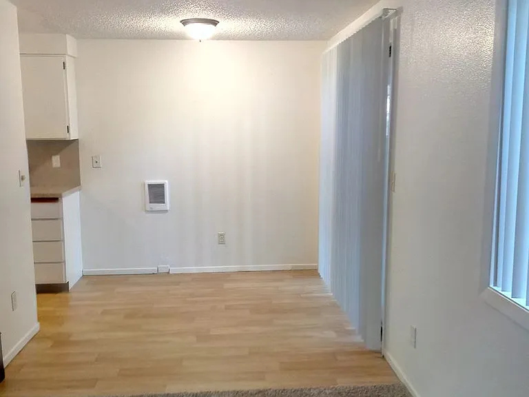Oakview Terrace Apartments — Photo 6