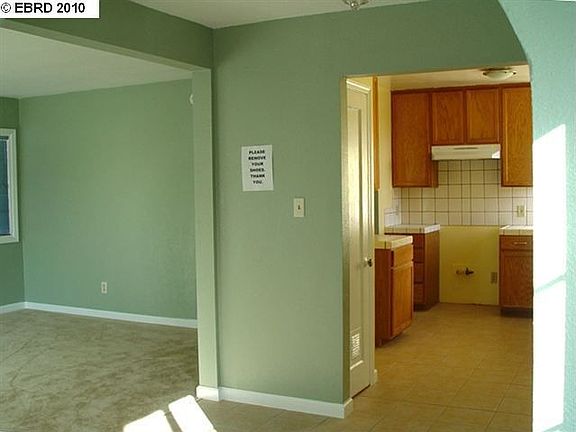 2nd image of 264 S 42nd St