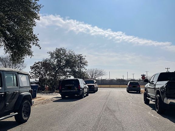 4th image of 5902 Cliff Rock Dr