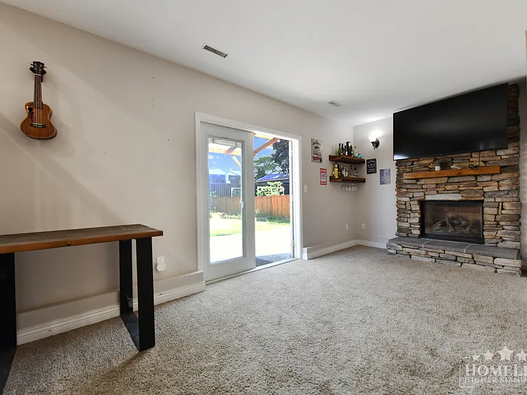45765 Thomas Rd #HOUSE — Photo 11