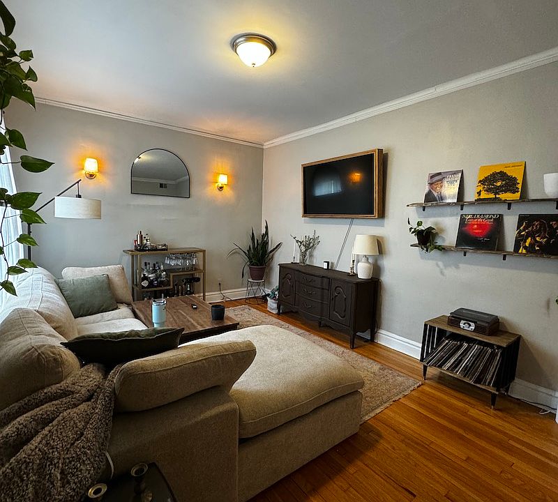 1st image of 2912 N Albany Ave APT 2W