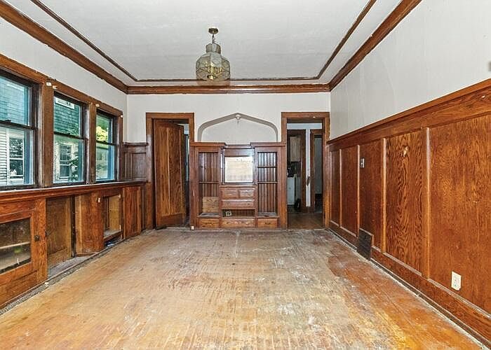 2nd image of 2429 N 44th STREET #2431