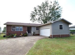 89 Carr Ct, Harrison, AR 72601