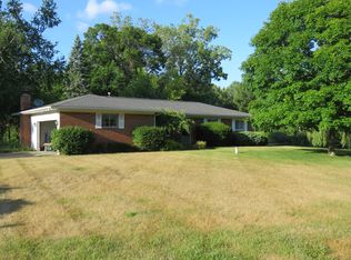 100 Brenda Dr, Howell, MI 48855