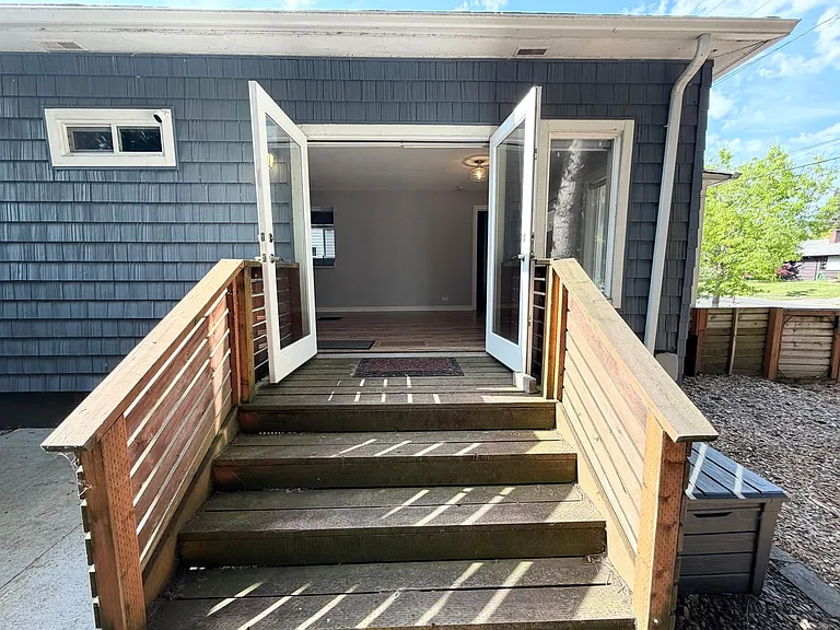 9216 N Portsmouth Ave — Photo 31