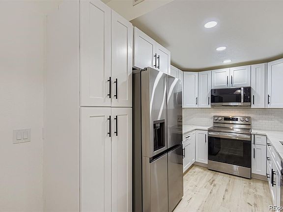 4th image of 7440 S Blackhawk Street #15-103
