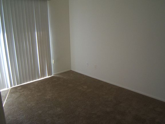 3rd image of 48318 Garbo Dr