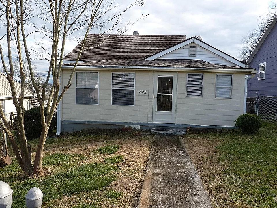 1st image of 1622 NE Luck Ave