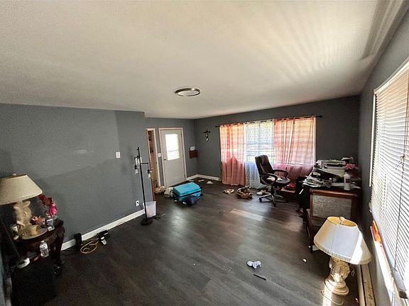 3rd image of 1305 Garfield Ave #A