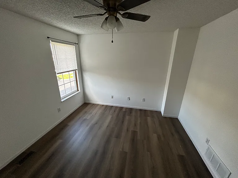 2229 Teardrop Ave — Photo 10