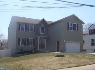 823 Simons Ave, Bensalem, PA 19020