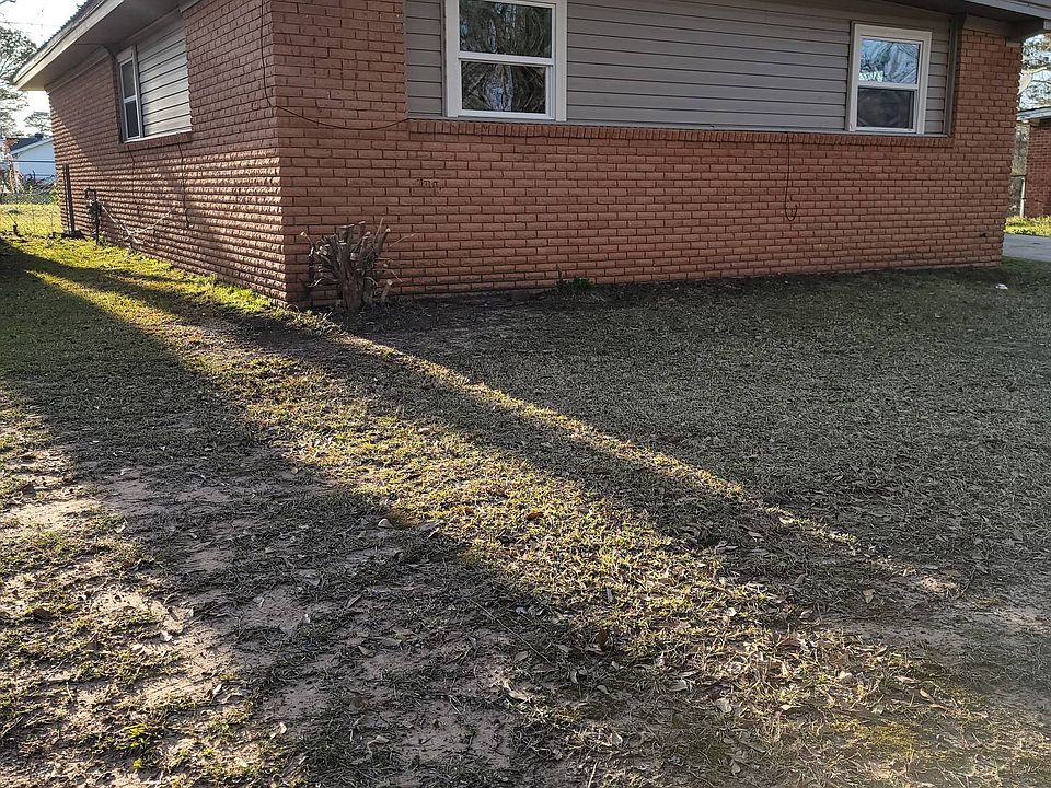1st image of 1104 Bloomfield Dr