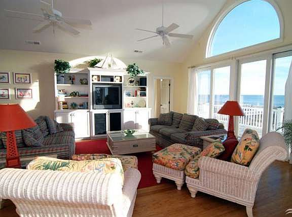 4th image of 509 W Beach Dr