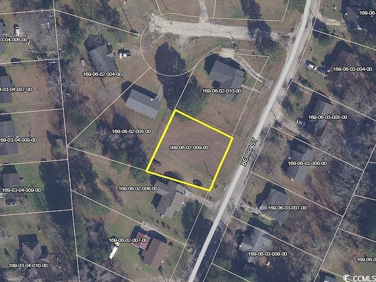 2nd image of 925 Berry St. #21 District Manning City Limits