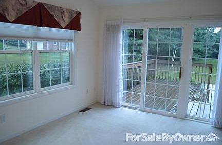 Garden Room : All season Garden Room with view of deck and back yard.