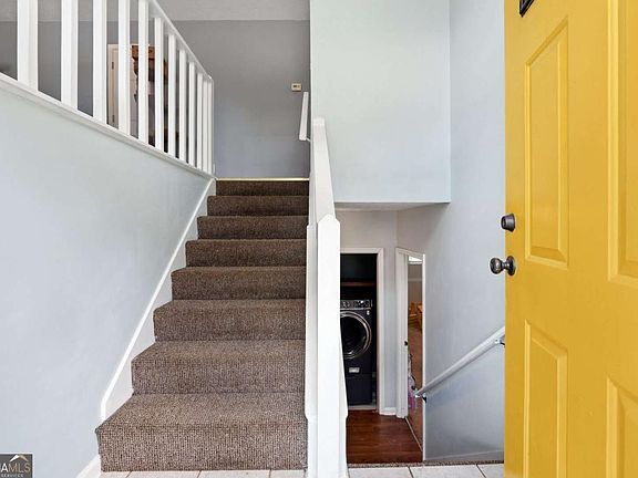 2nd image of 5548 Elderberry Ln