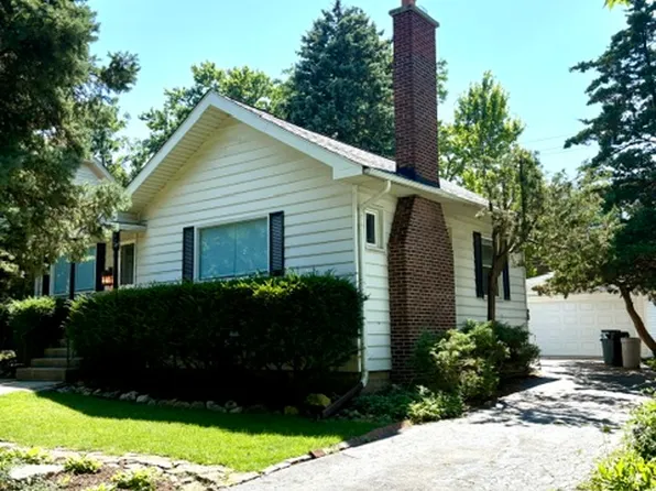 5242 Washington St #1, Downers Grove, IL 60515
