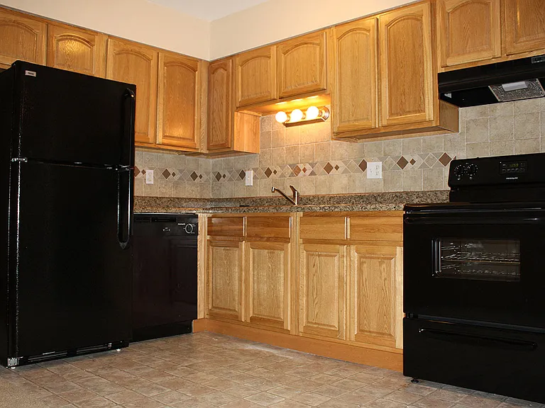 Crown Ridge Apartments — Photo 16