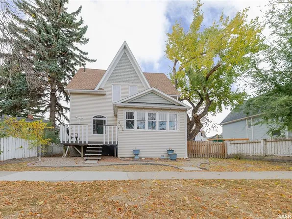 452 Stadacona STREET E, Moose Jaw, SK S6H 0J8