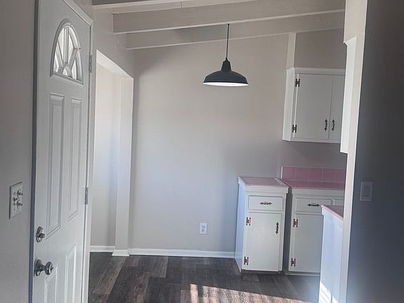 4th image of 671-677 Illinois Ave #1
